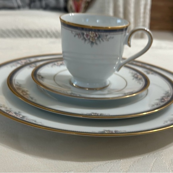 Noritake Ontario China ~ ONE 4-Piece Place Setting - Picture 2 of 11